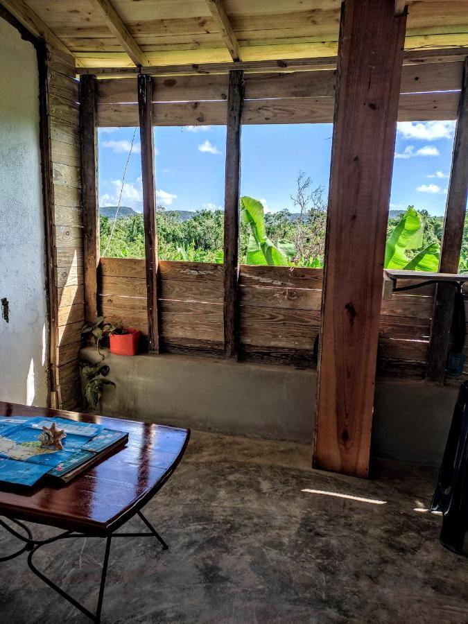 Hostel La Ballena Backpacker Las Galeras Exterior photo