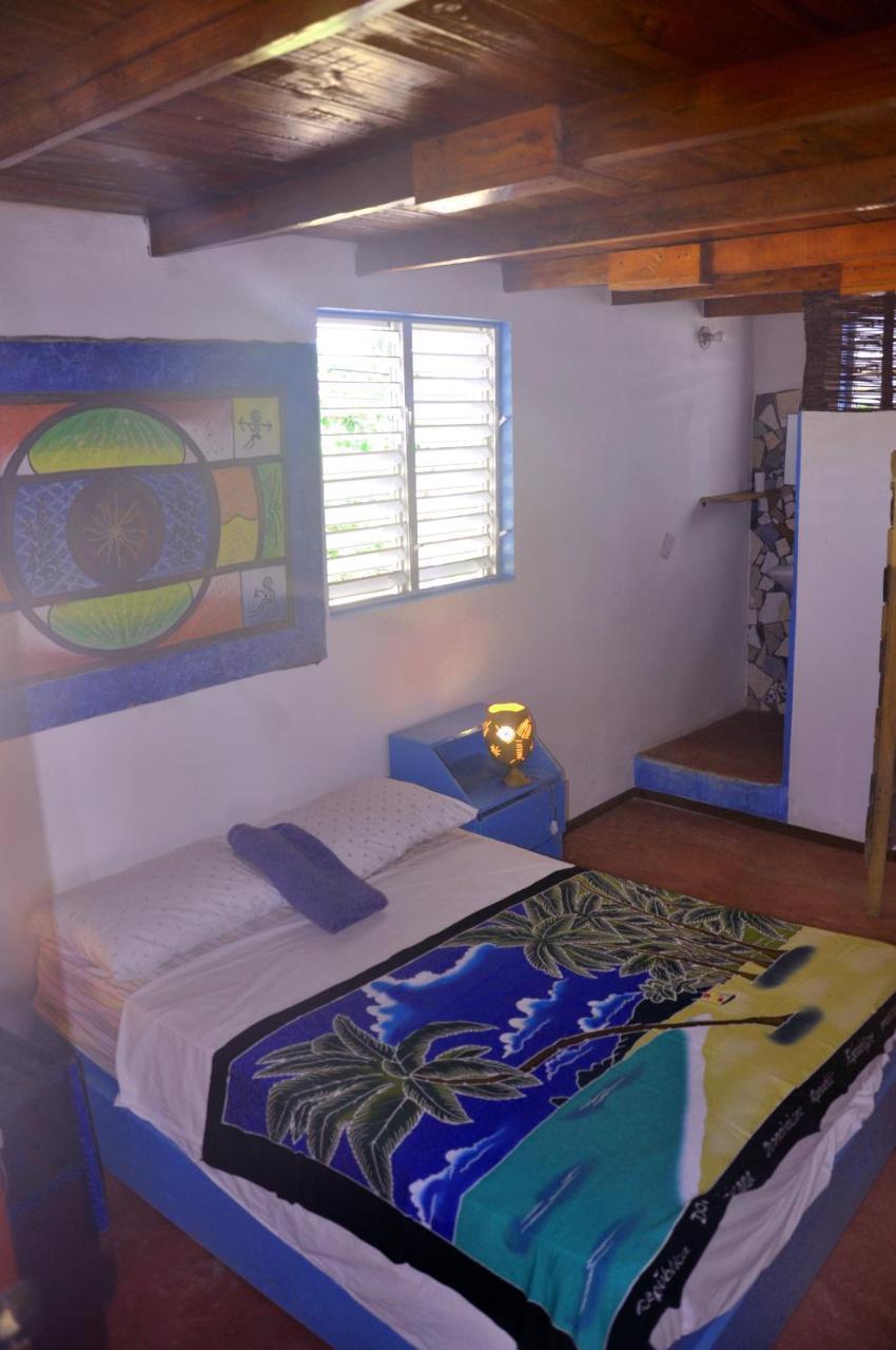 Hostel La Ballena Backpacker Las Galeras Exterior photo